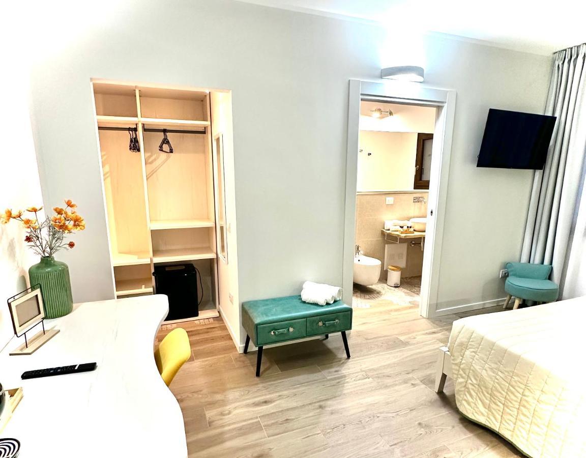 Karasole Hotel San Teodoro  Luaran gambar